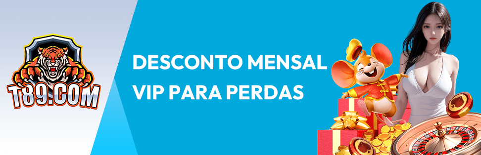 professor de matemática explicando como apostar na mega sena